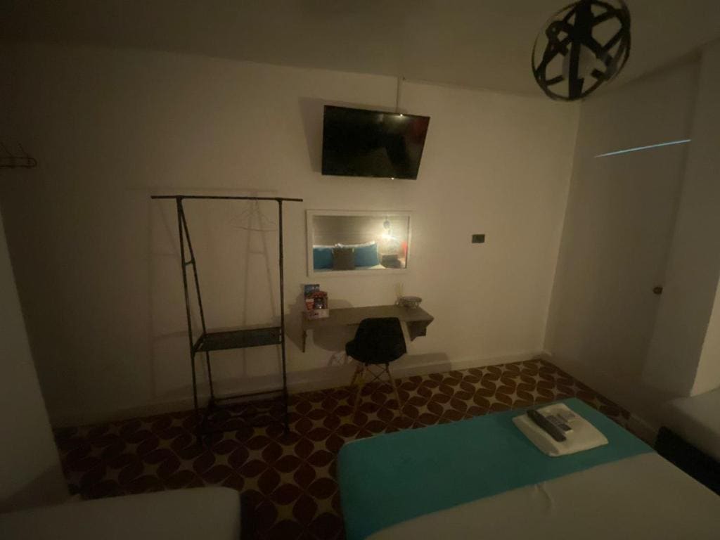 Standard Quadruple Room room - Image 2