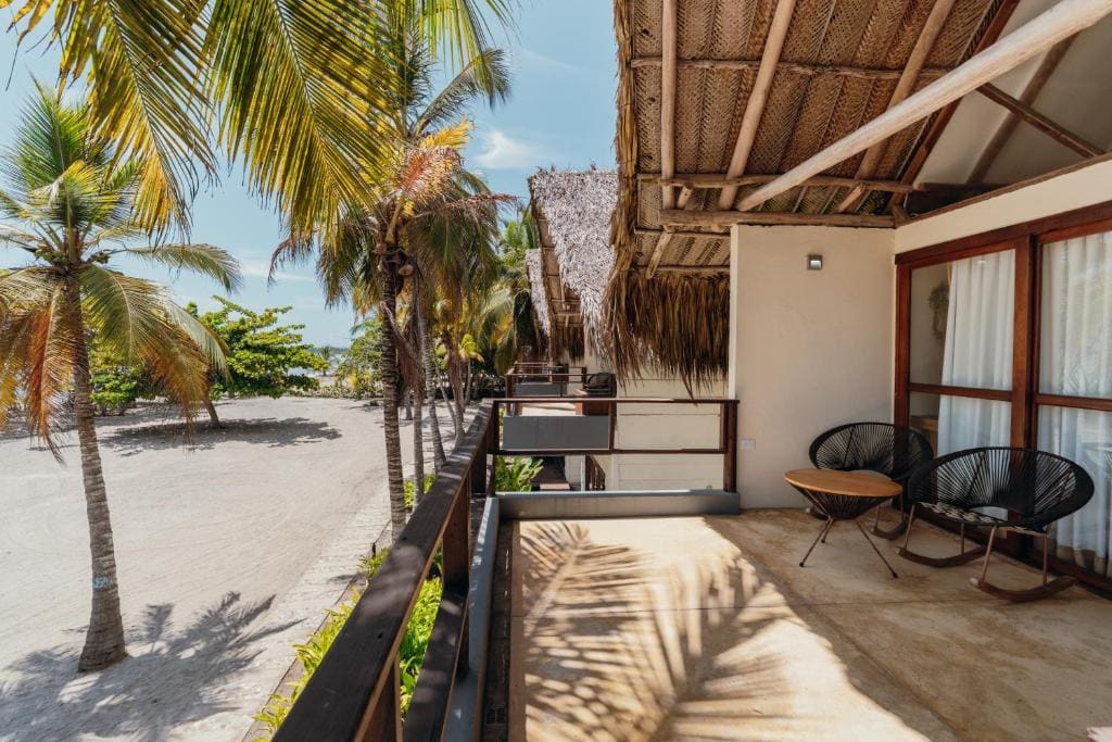 Deluxe Double Room with Balcony and Sea View room - Image 3