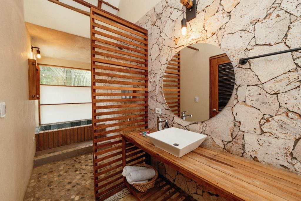 Deluxe Double Room with Balcony room - Image 1