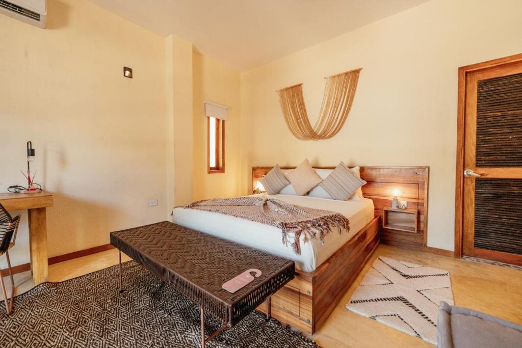 Deluxe Double Room with Sea View room - Image 1