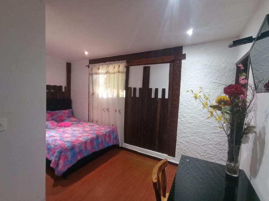 Deluxe Queen Room room - Image 1