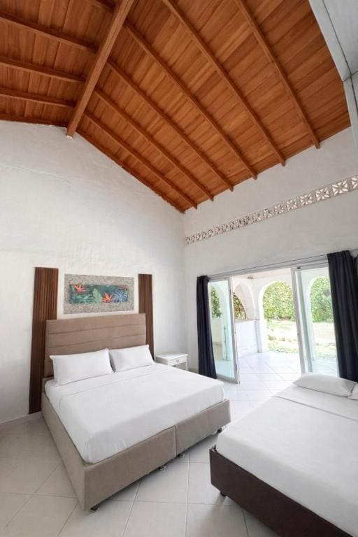 Classic Triple Room room - Image 2