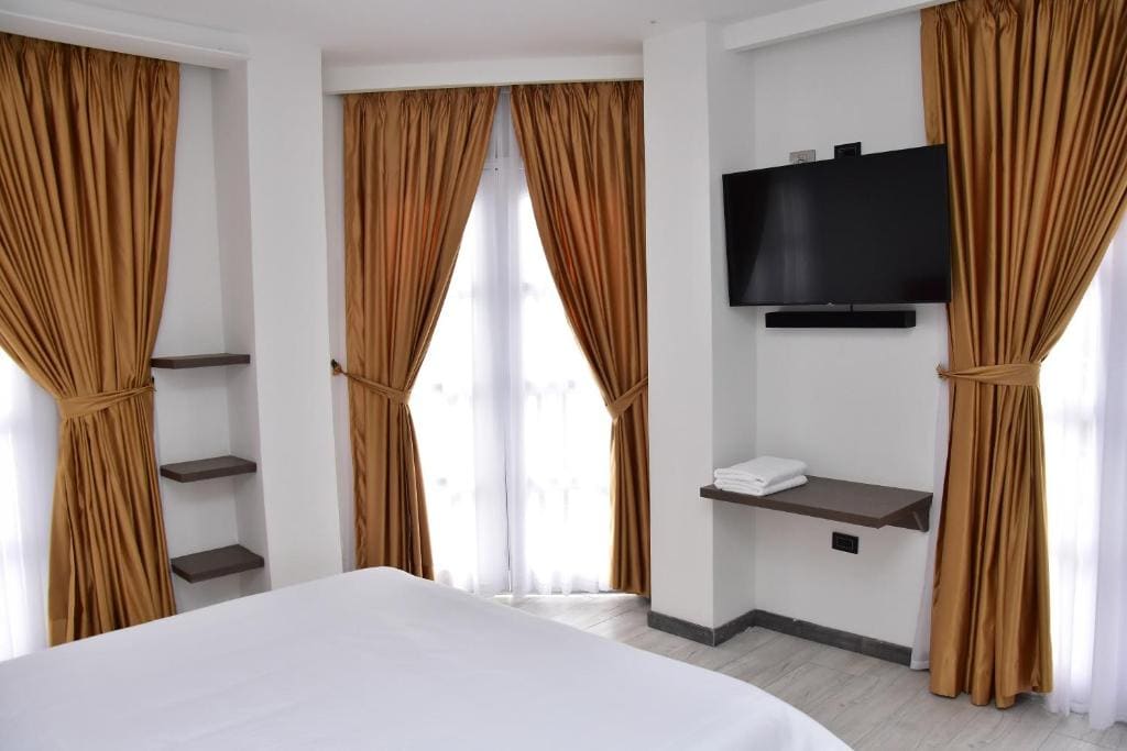Junior Suite with Balcony room - Image 1