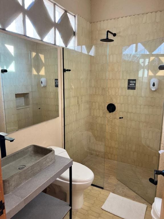 Superior Triple Room room - Image 1