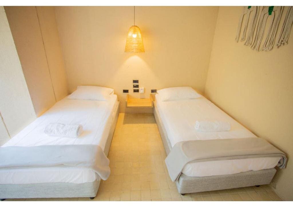 Superior Twin Room room - Image 3