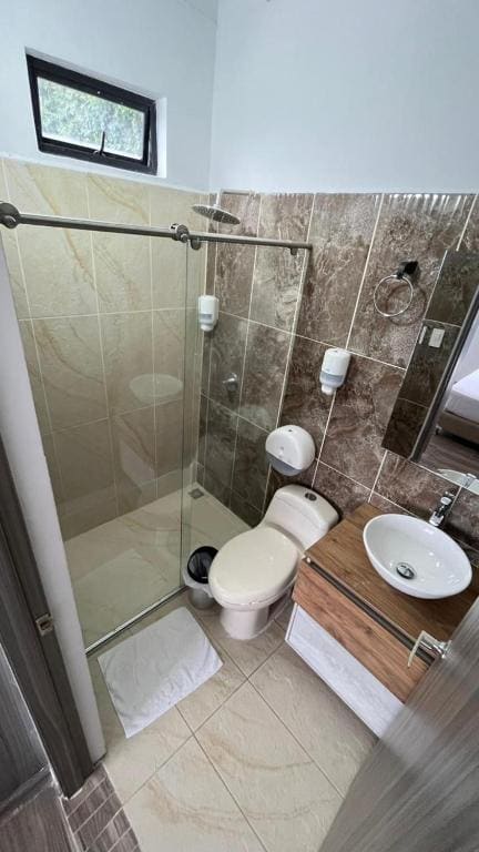 Deluxe Family Suite room - Image 2