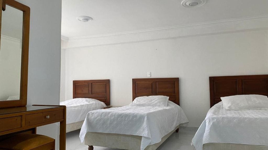 Basic Triple Room room - Image 1