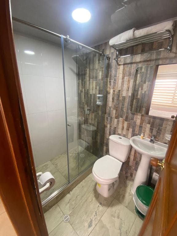 Basic Triple Room room - Image 3