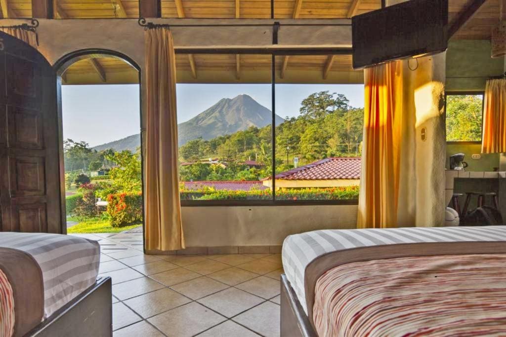 Deluxe Double Room with Mountain View room - Image 3