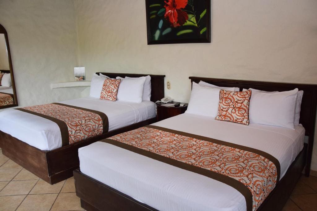Deluxe Double Room with Mountain View room - Image 1