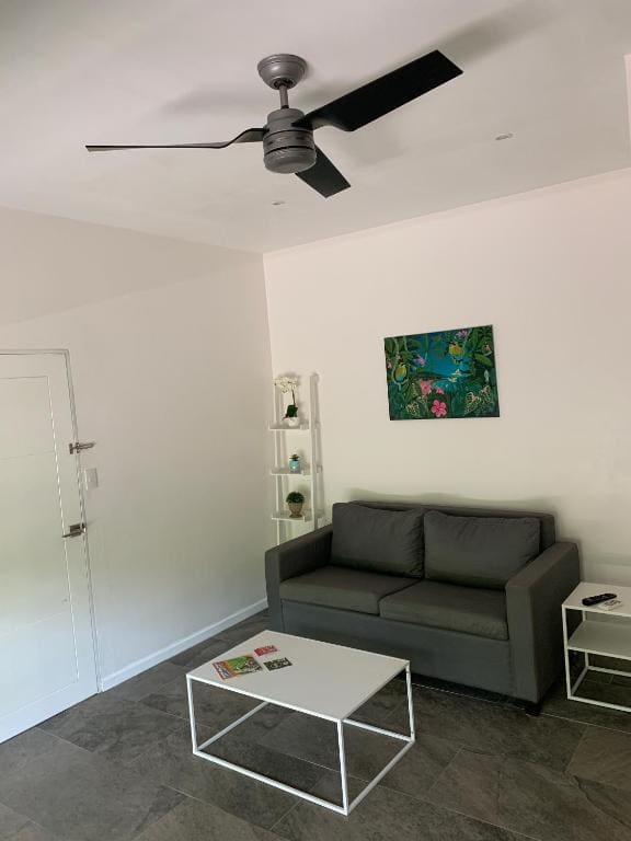 One-Bedroom Villa room - Image 2