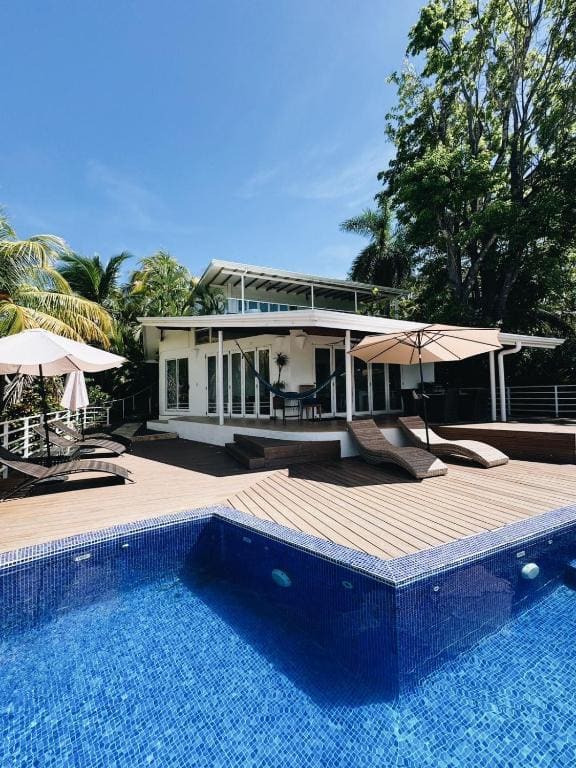 Villa with Private Pool room - Image 1