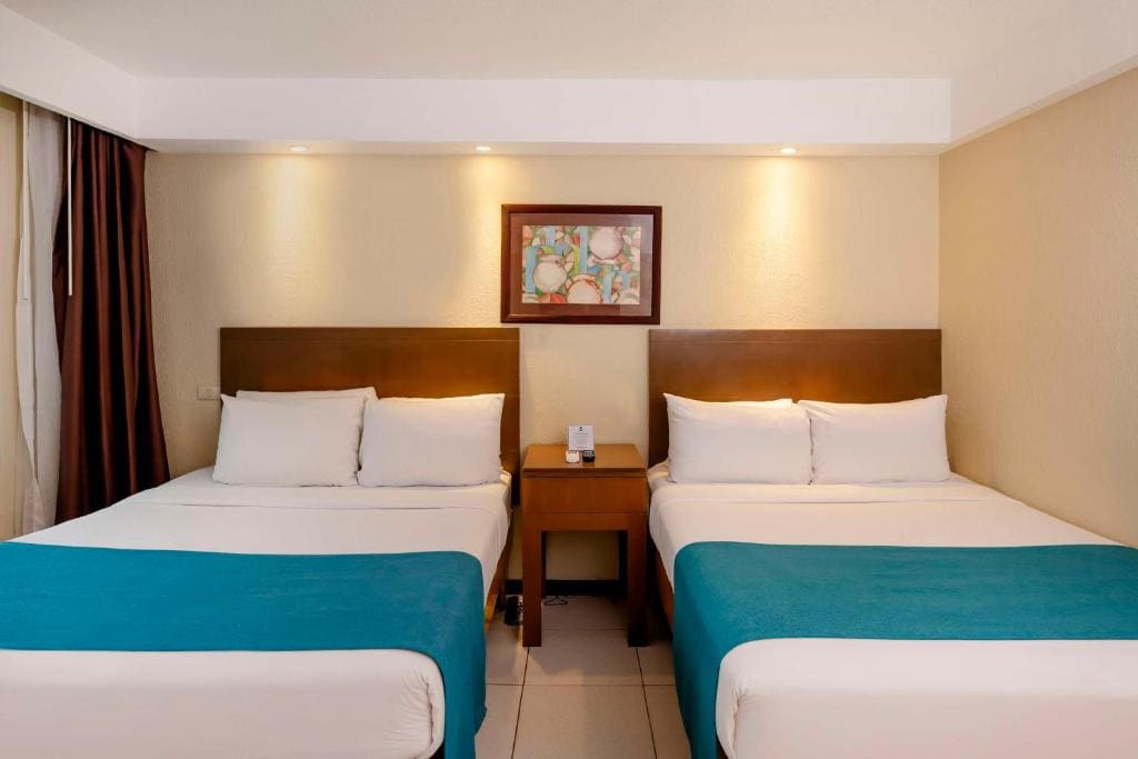 Double Room with Two Double Beds, Balcony and Garden View - Non-Smoking room - Image 3