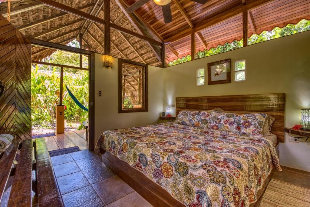 Bungalow with Garden View room - Image 2