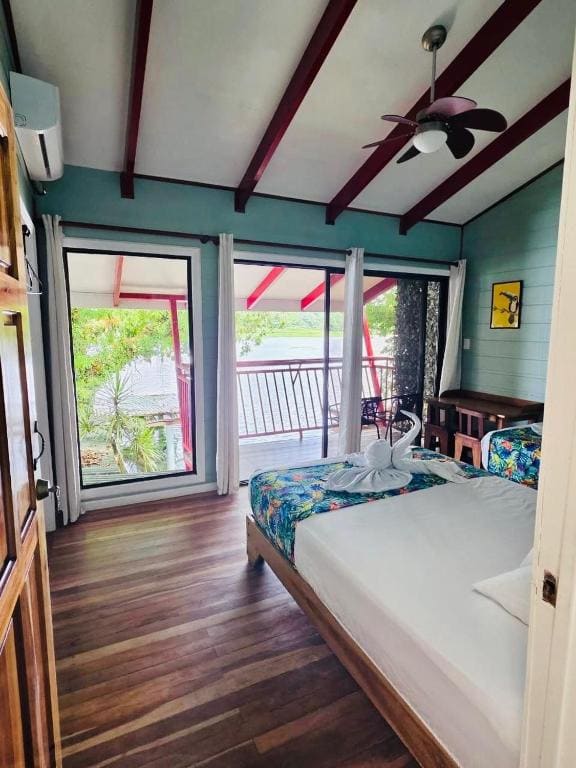 Triple Room with Balcony room - Image 1