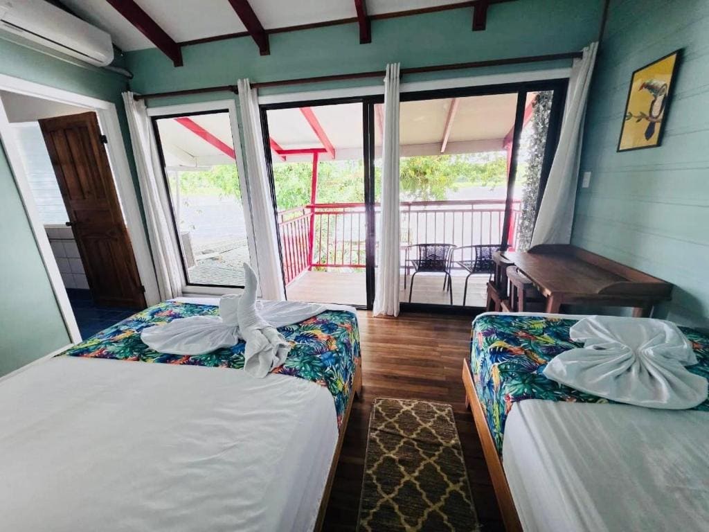 Triple Room with Balcony room - Image 3