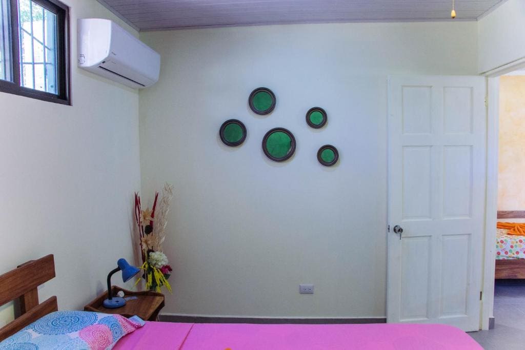 Apartment room - Image 1