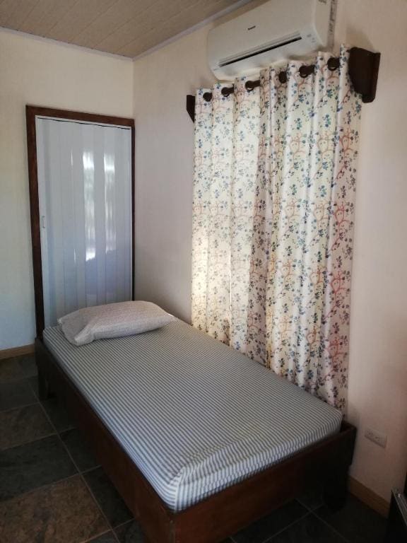 Queen Suite room - Image 1