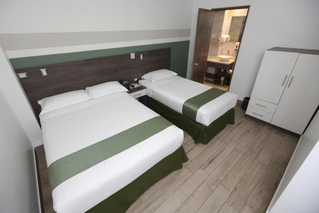 Deluxe Triple Room room - Image 1