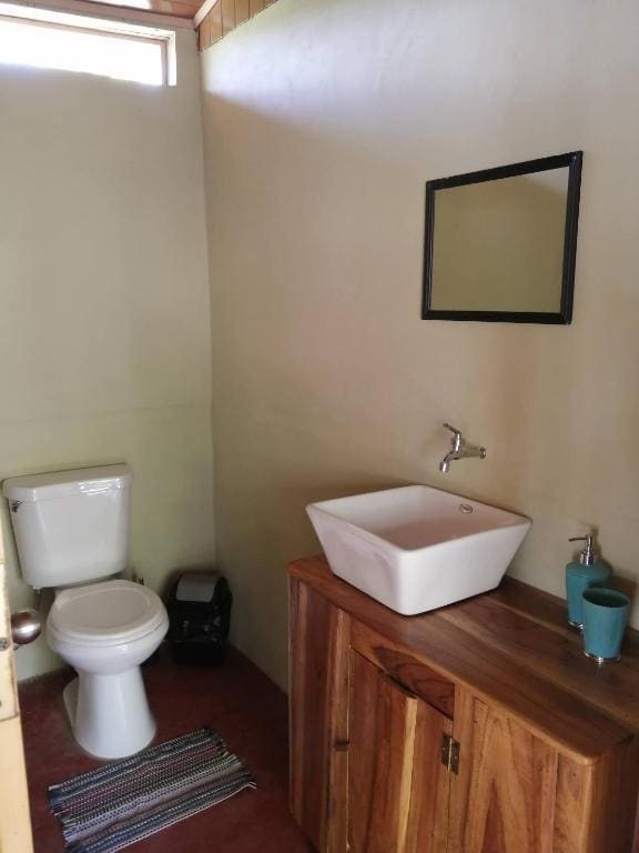 Standard Double Room with Shared Bathroom room - Image 3