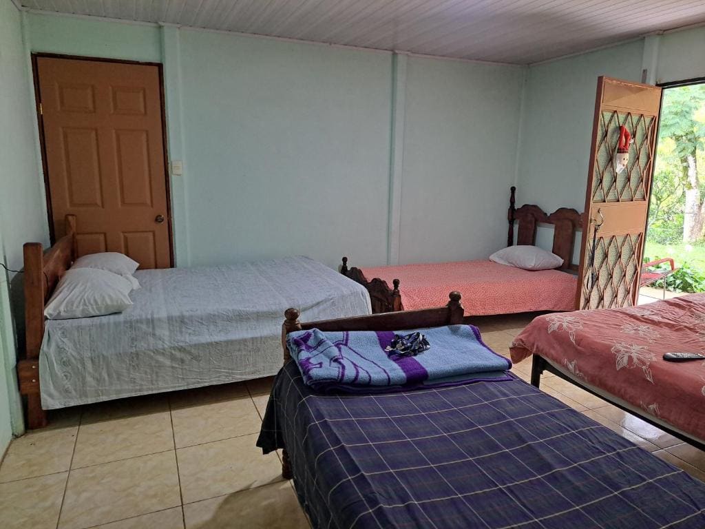 Family Room room - Image 3