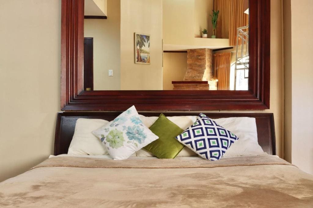 Penthouse Apartment room - Image 1