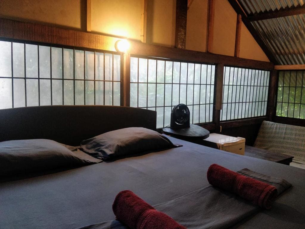 Bungalow with Fan room - Image 3