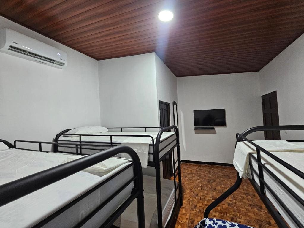 Family Room room - Image 1