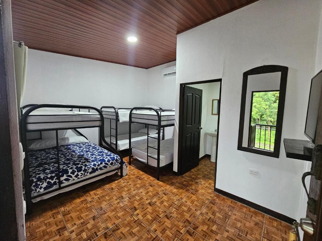 Family Room room - Image 2