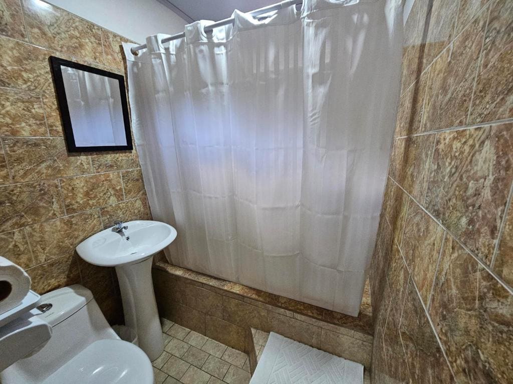 Standard Family Room room - Image 1