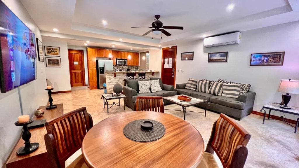 Two-Bedroom Apartment with Garden View room - Image 3