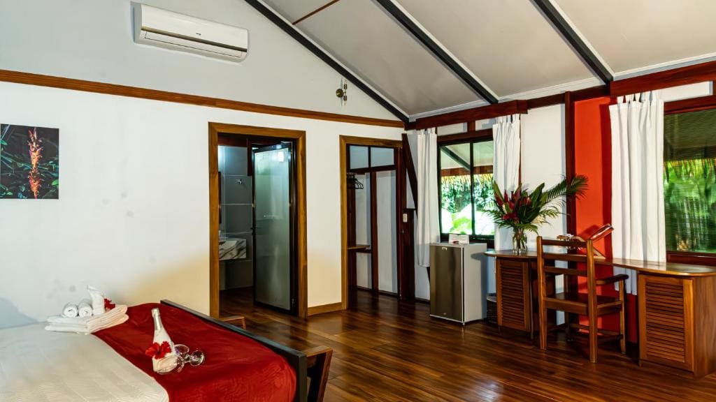 Studio with Spa Bath room - Image 2