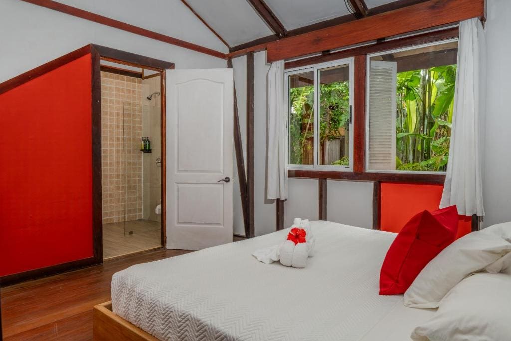 Three-Bedroom Bungalow room - Image 2