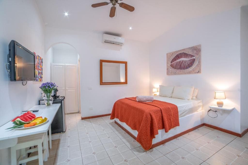Deluxe Triple Room room - Image 1