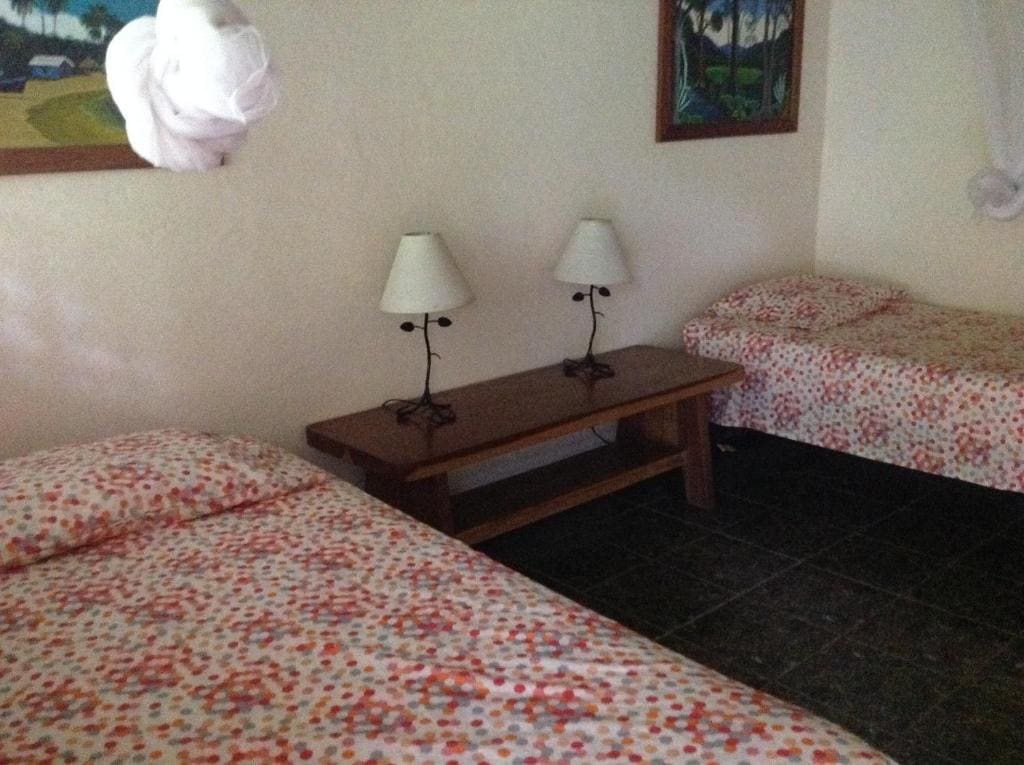 Standard Twin Room room - Image 1