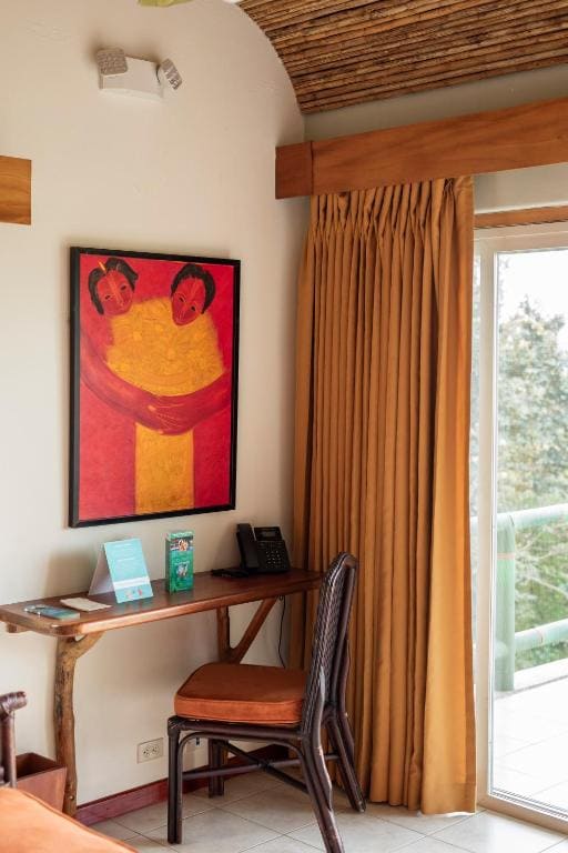 Honeymoon Room with Balcony, Jacuzzi and Sea View room - Image 3
