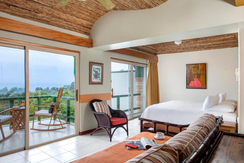 Deluxe Plus Room with Balcony and Panoramic Sea View room - Image 3