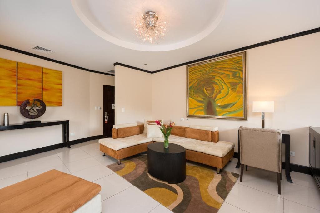 Master Suite room - Image 2
