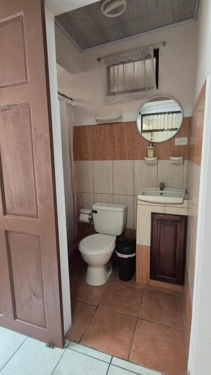 Double Room with Private Bathroom room - Image 1