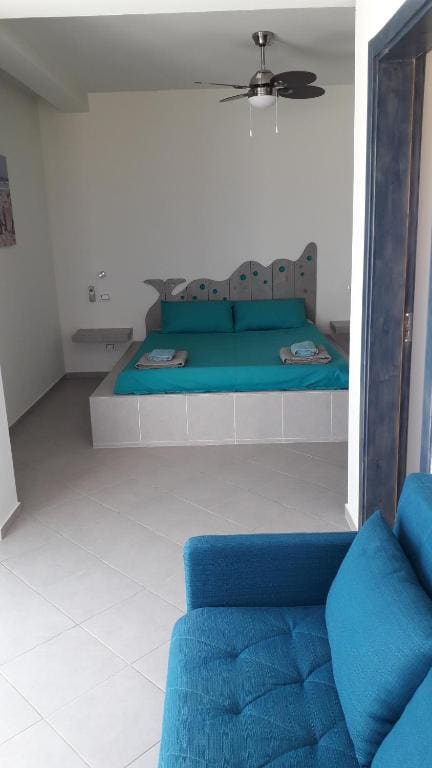 Deluxe Family Room room - Image 3