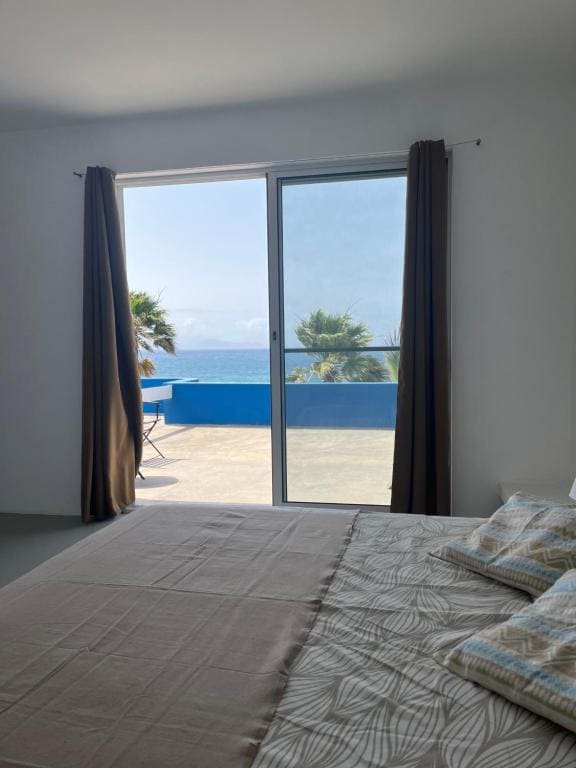 Double Room with Balcony and Sea View - Number 1 room - Image 3