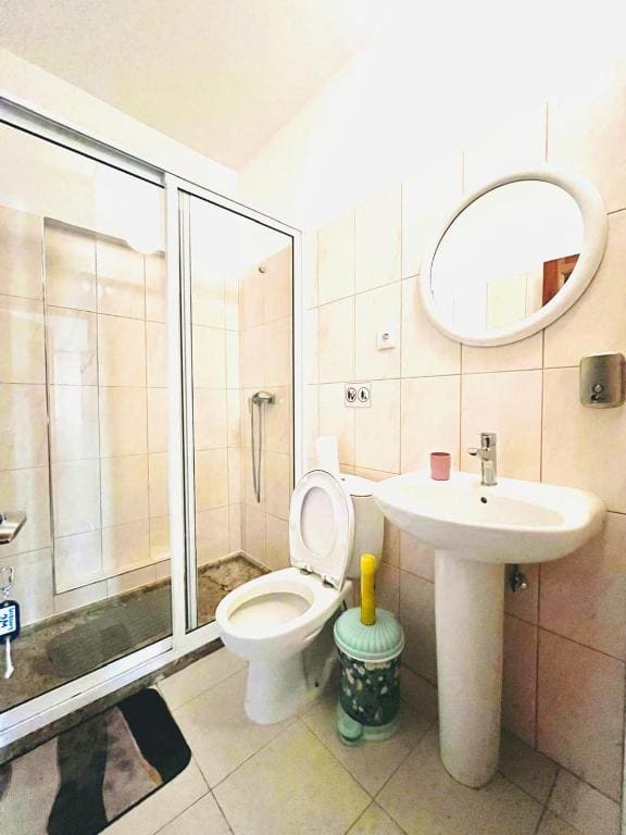 Large Double Room room - Image 1