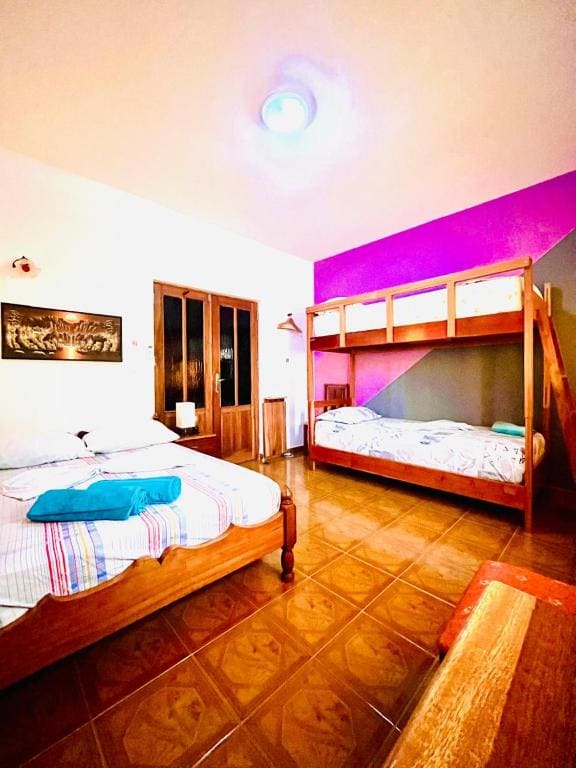Quadruple Room with Sea View room - Image 3