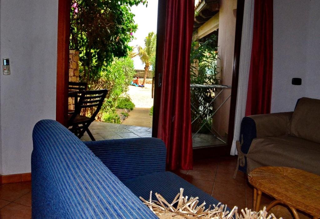 Apartment with Sea View room - Image 3