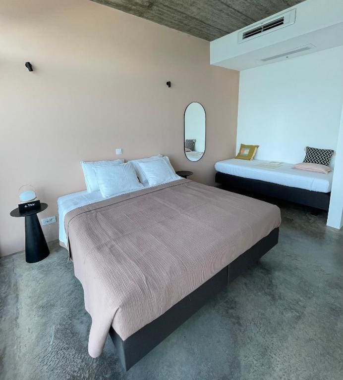 Deluxe Double Room with Sea View room - Image 2