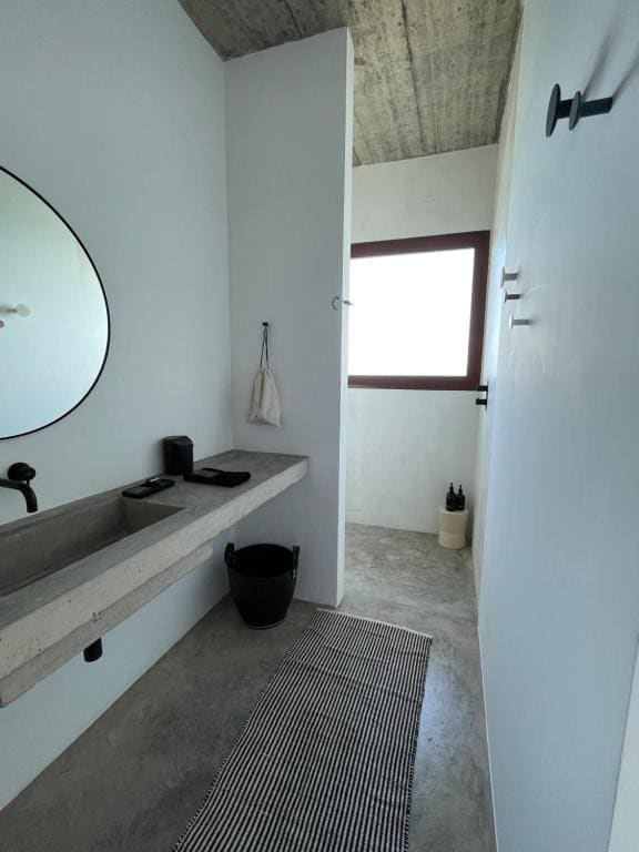 Deluxe Double Room with Sea View room - Image 3