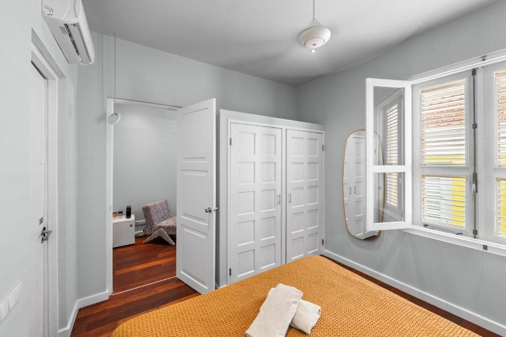 Comfortable Junior Suite room - Image 3