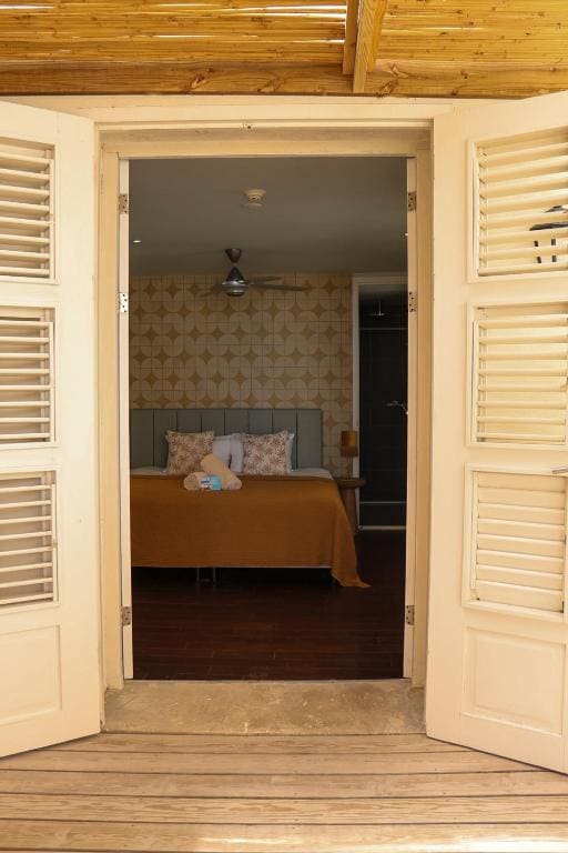 Deluxe Ocean View room - Image 3