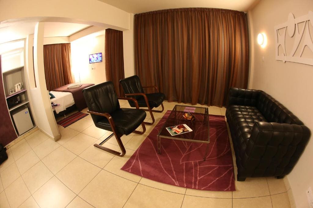 Executive Suite room - Image 1