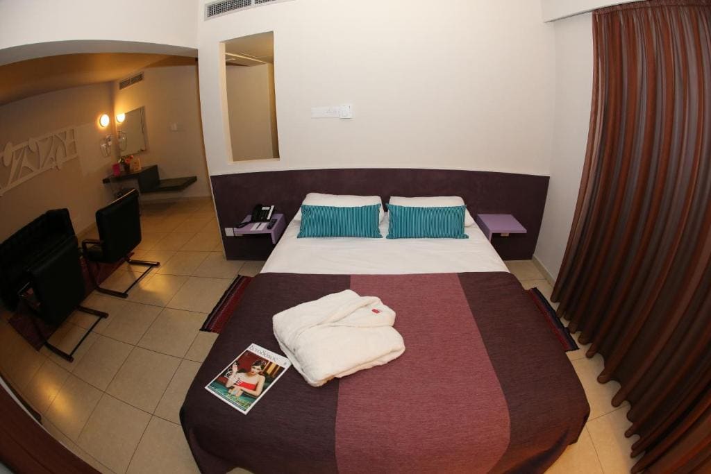 Family Suite (2 Adults + 2 Children) room - Image 1